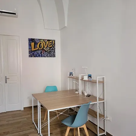 Casa Degli Aranci, Smart Work Wifi Garden Terrace * Монтерони-ди-Лечче