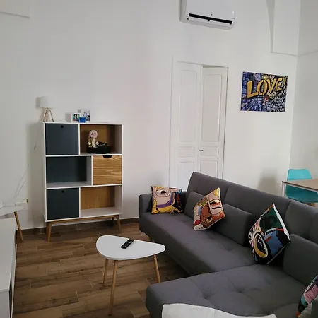 Holiday home Casa Degli Aranci, Smart Work Wifi Garden Terrace