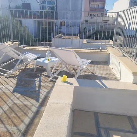 度假居 Casa Degli Aranci, Smart Work Wifi Garden Terrace 蒙泰罗尼迪莱切